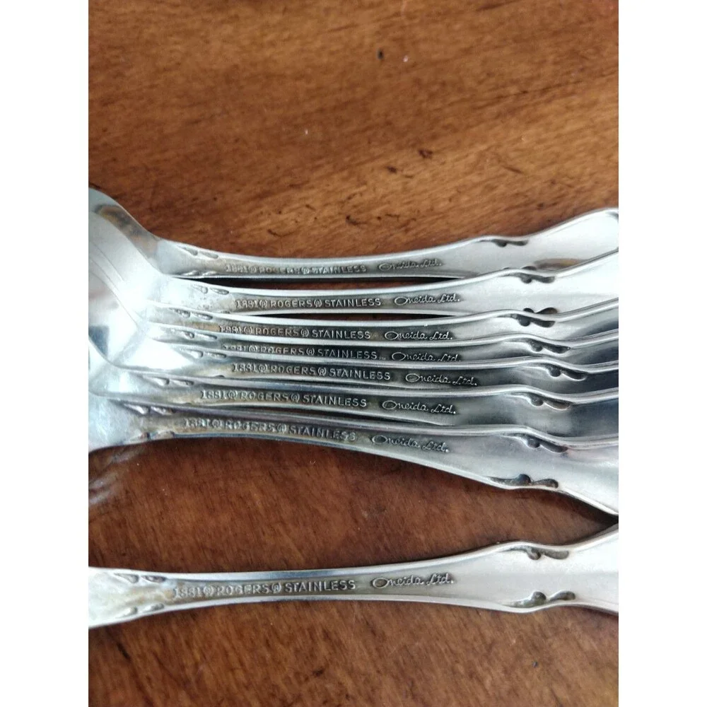 1881 Rogers Oneida Ltd Arbor Rose True Rose Stainless: Lot of 8x Teaspoon 6